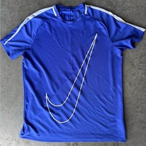 MENS NIKE SHIRT SIZE XL